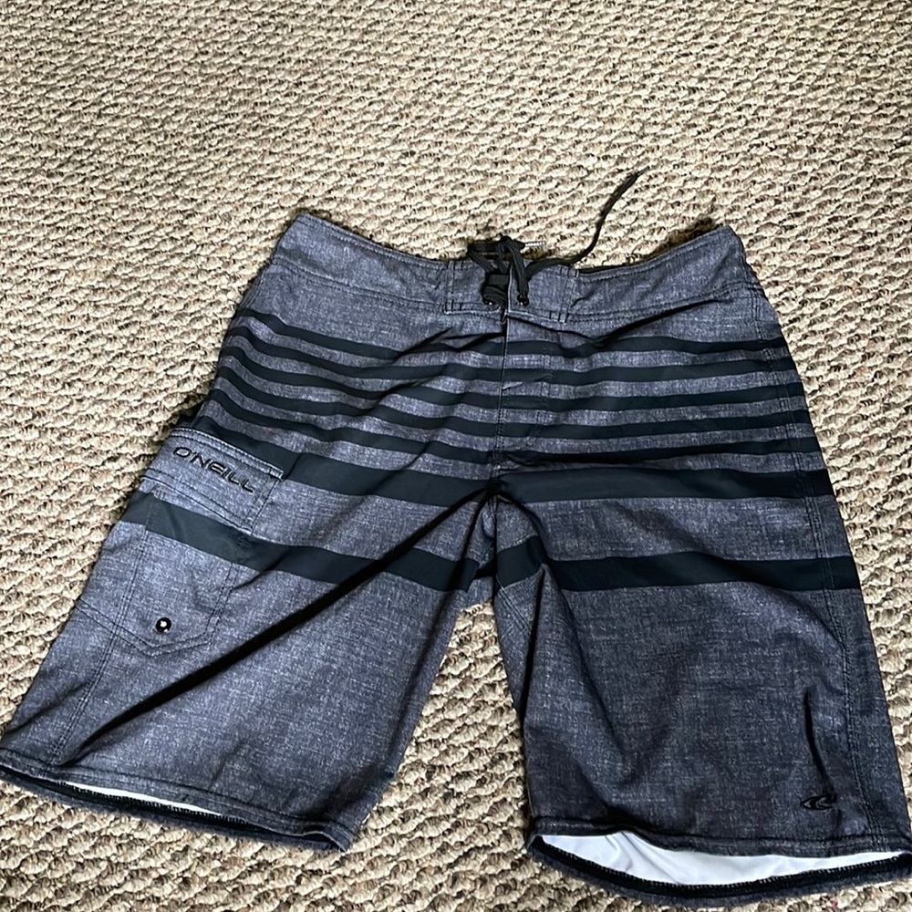 Men’s board shorts
